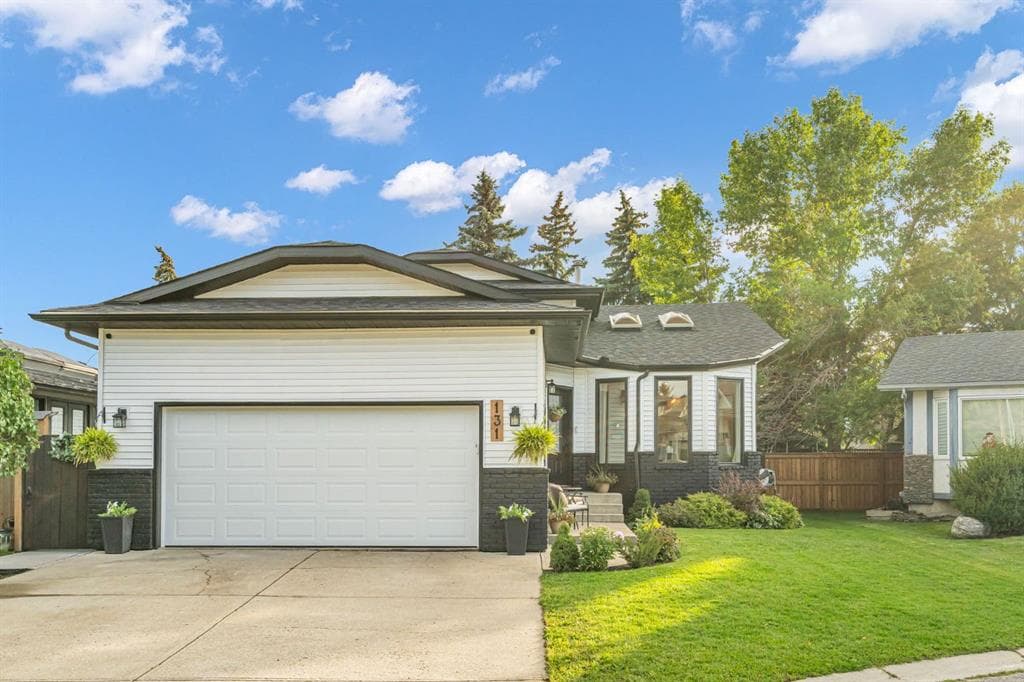 131 Douglas Woods Place SE — photo 1