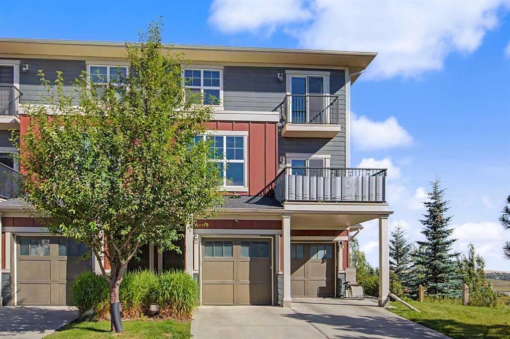 2-bed Townhouse for sale at 302, 428 Nolan Hill Drive NW, Calgary