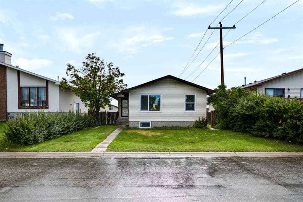 5-bed Detached for sale at 139 Falsby Road NE, Calgary