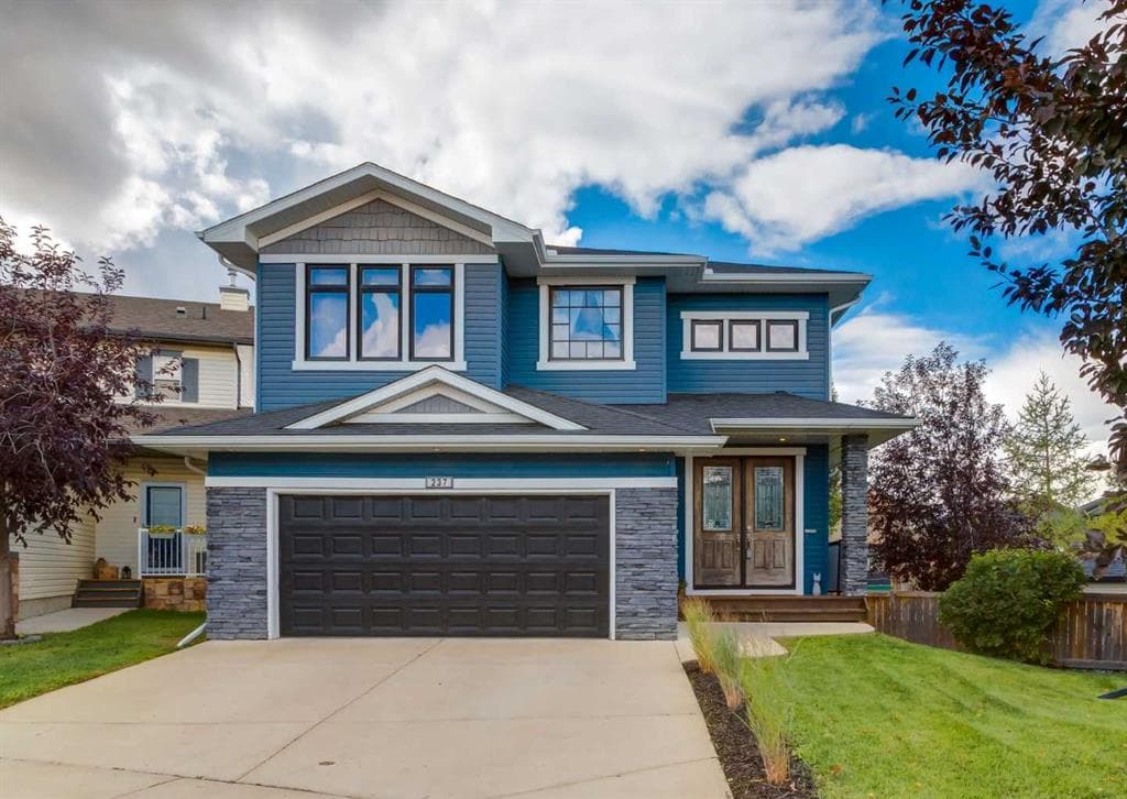 3-bed Detached for sale at 237 Luxstone Green SW, Airdrie