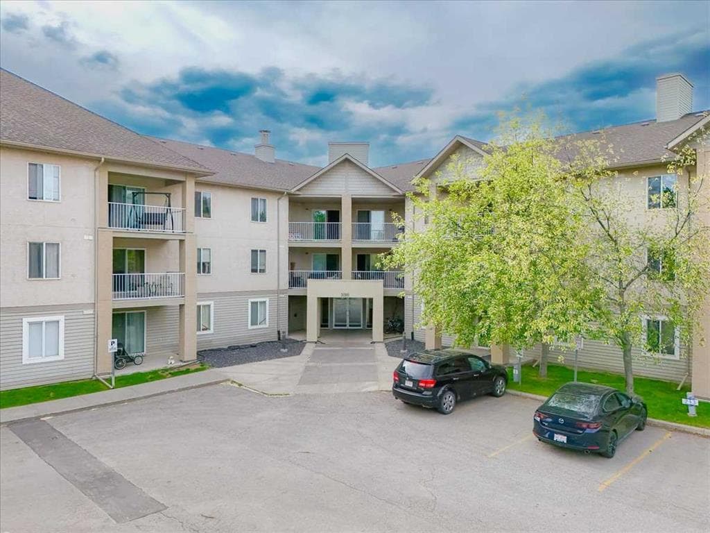 2-bed Apartment for sale at 213, 3000 Citadel Meadow Point NW, Calgary
