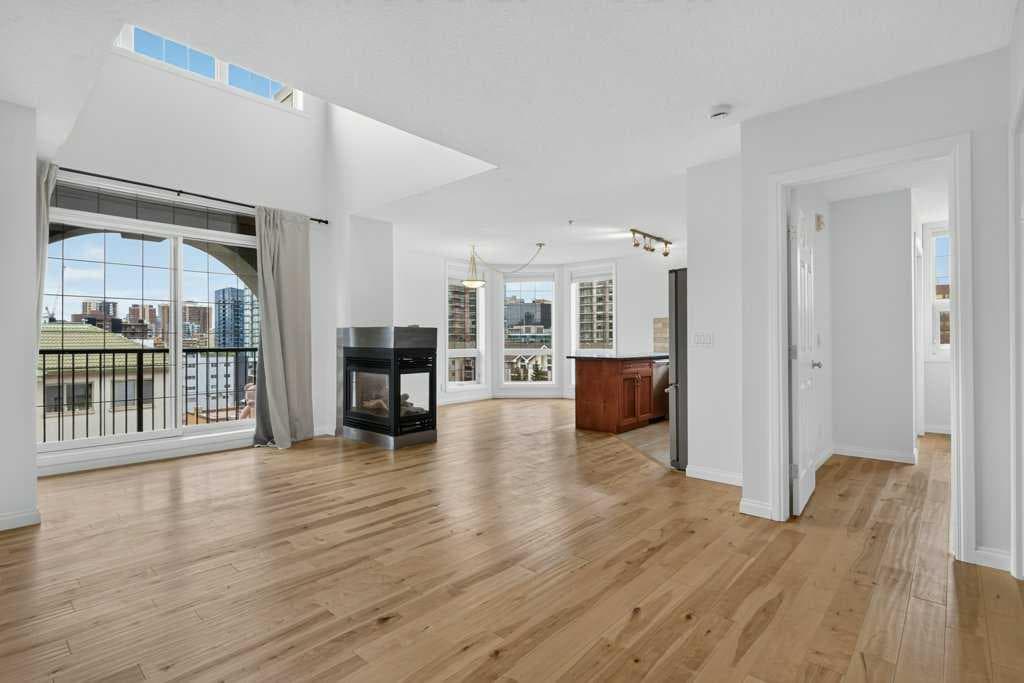 707, 108 15 Avenue SE — photo 1