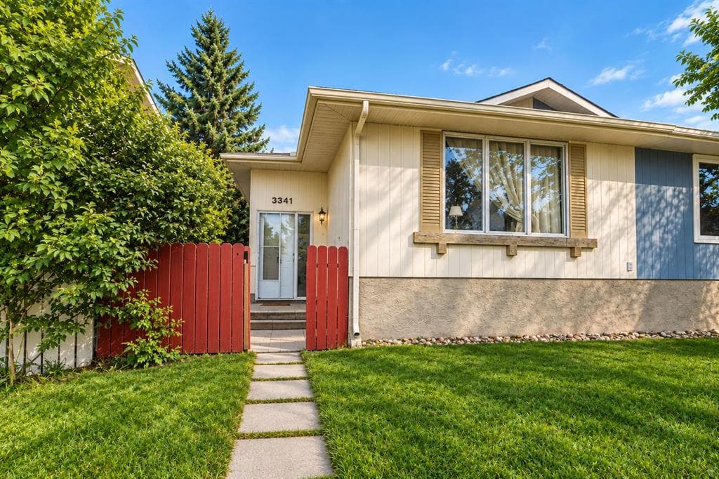 3-bed Semi-detached for sale at 3341 Doverthorn Road SE, Calgary