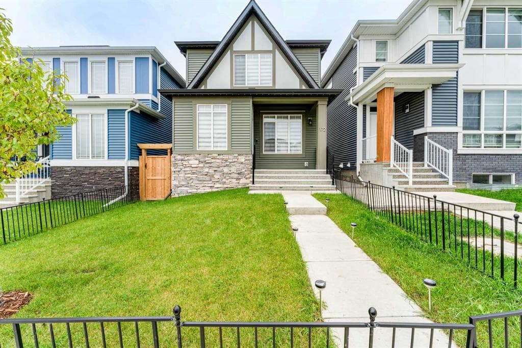 172 Belmont Green SW — photo 1