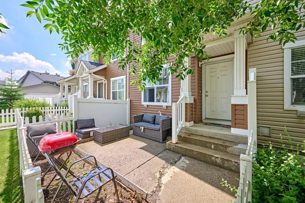 2-bed Townhouse for sale at 225 ELGIN Gardens SE, Calgary