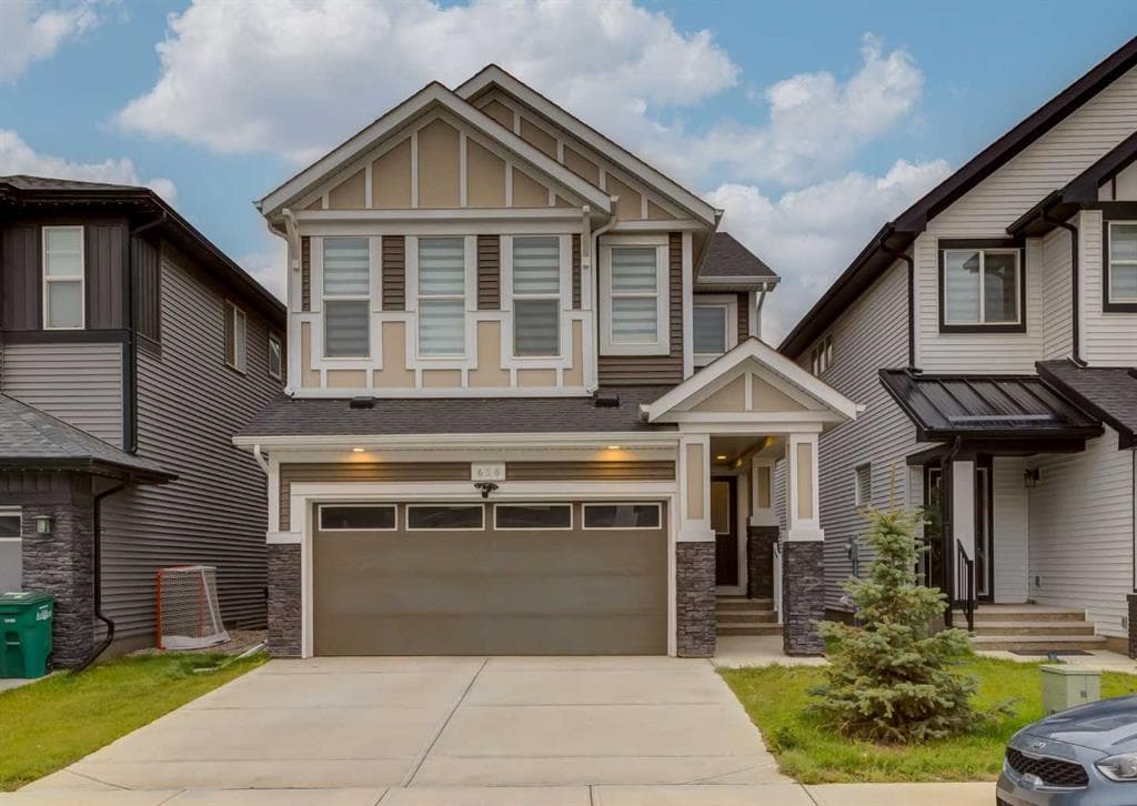 6-bed Detached for sale at 658 Creekmill Court SW, Airdrie