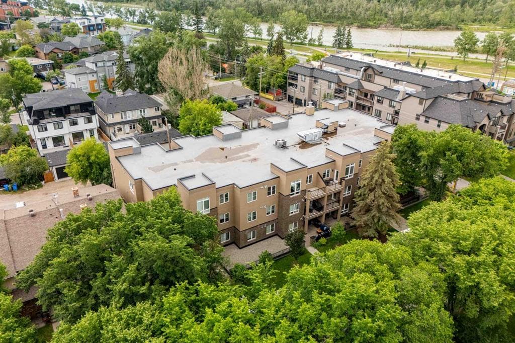 1-bed Apartment for sale at 208, 518 33 Street NW, Calgary
