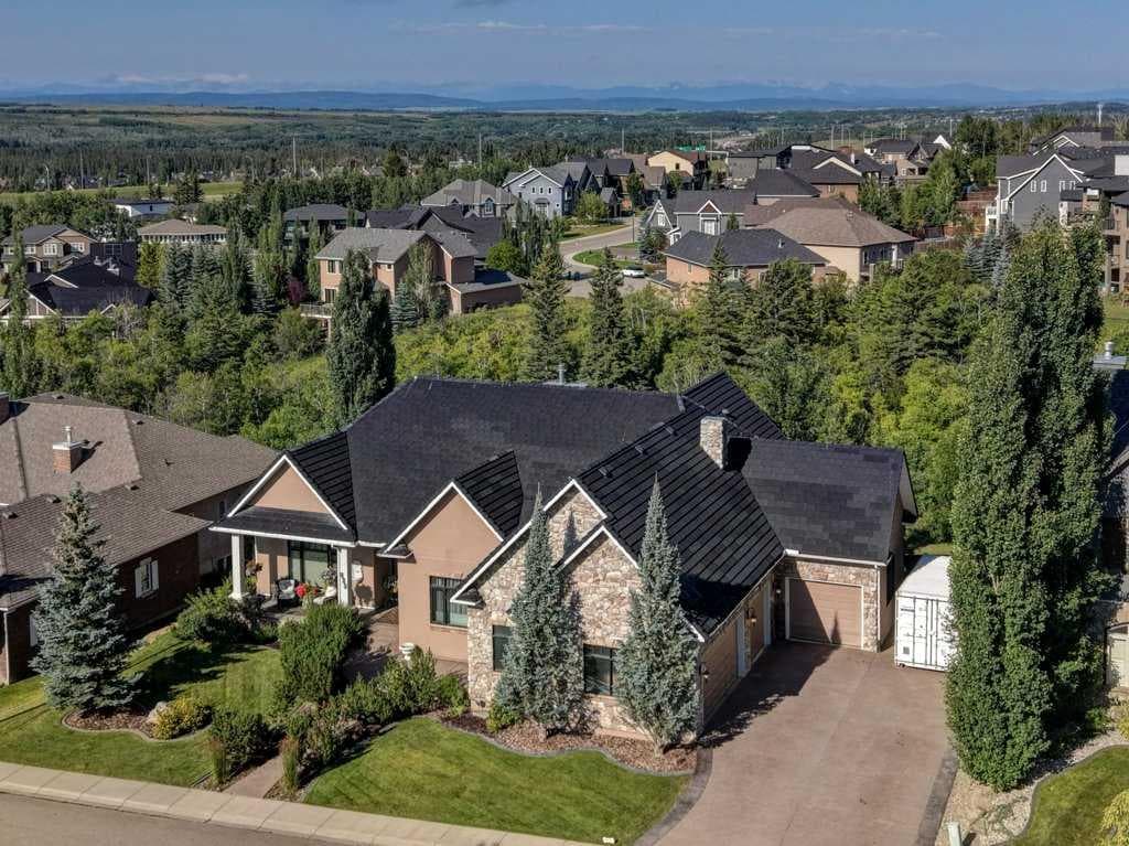 4-bed Detached for sale at 206 Fortress Manor SW, Calgary