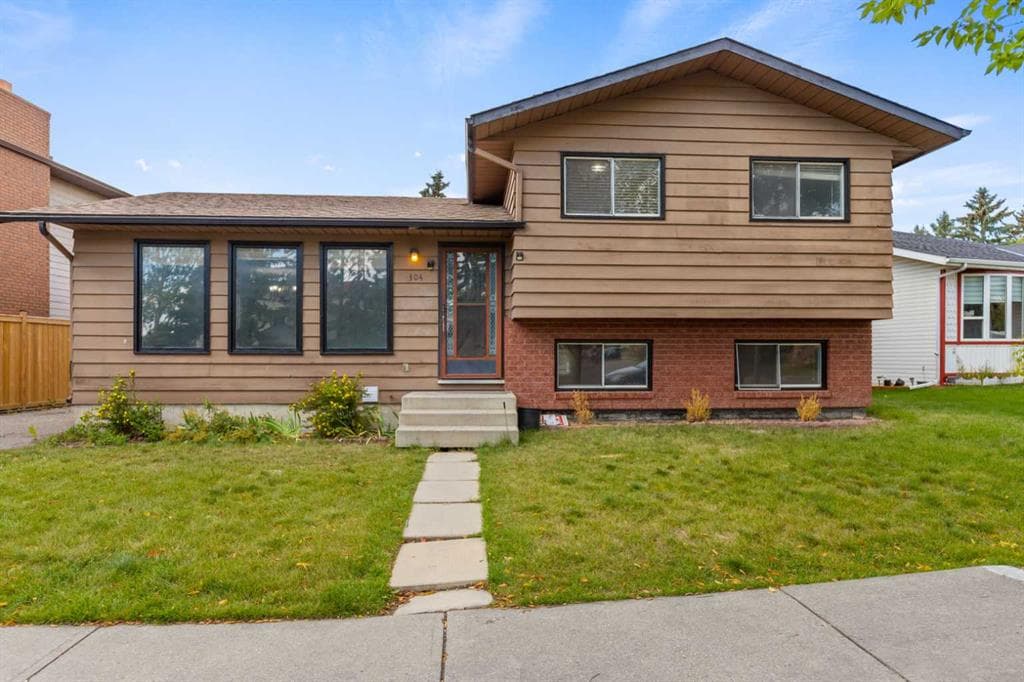 5-bed Detached for sale at 304 Whitefield Drive NE, Calgary