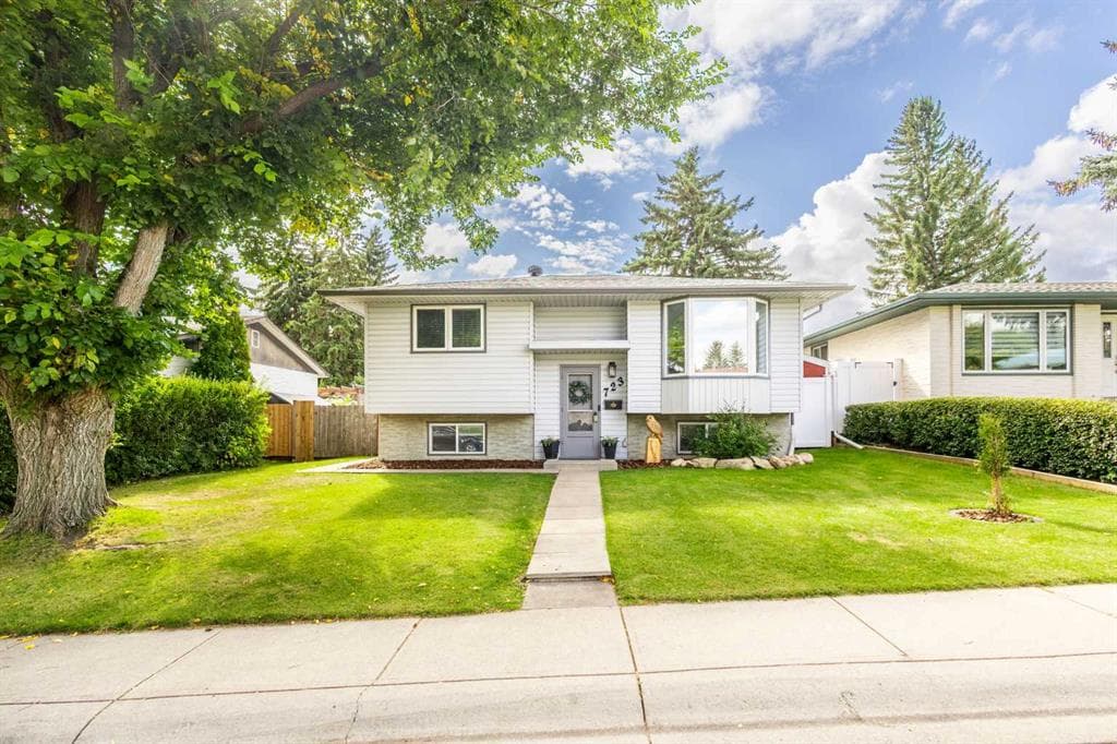 3-bed Detached for sale at 723 Canfield Place SW, Calgary