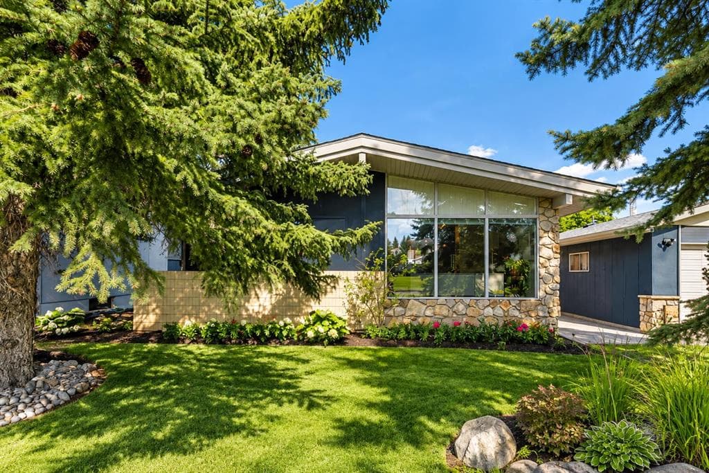 6316 Crowchild Trail SW — photo 1