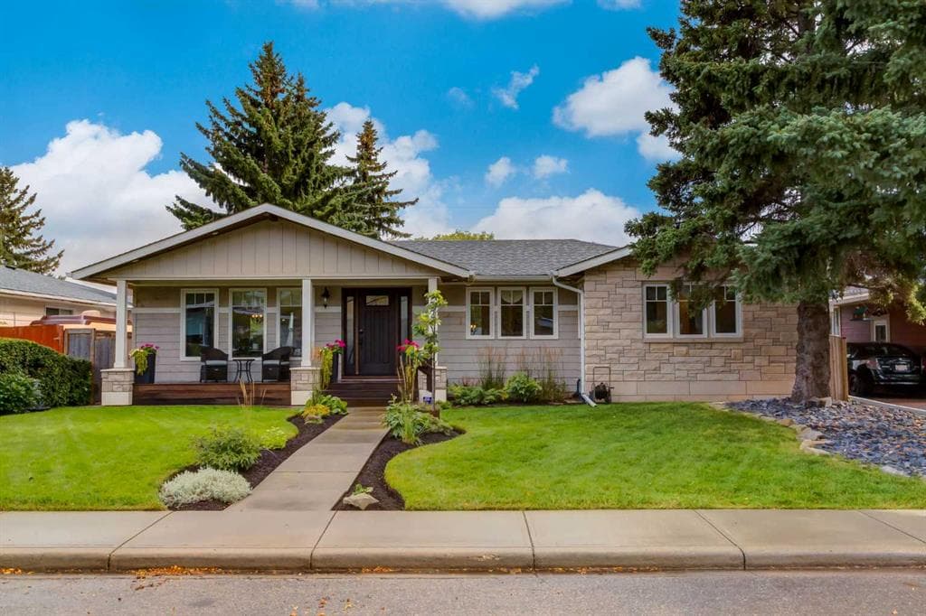 4-bed Detached for sale at 72 Heston Street NW, Calgary