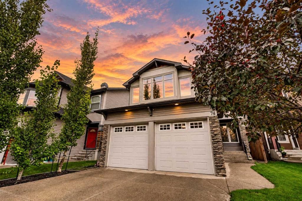 74 Autumn Circle SE — photo 1
