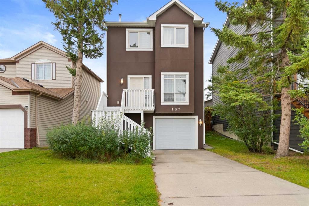 137 Martinpark Way NE — photo 1