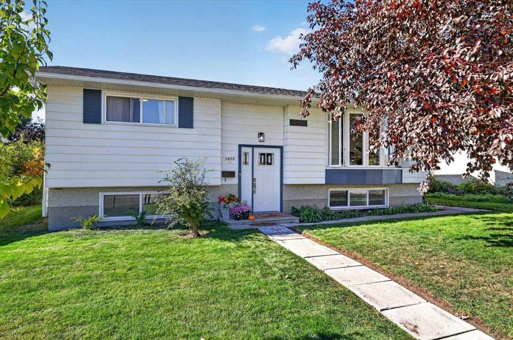 4-bed Detached for sale at 1011 32 Street SE, Calgary