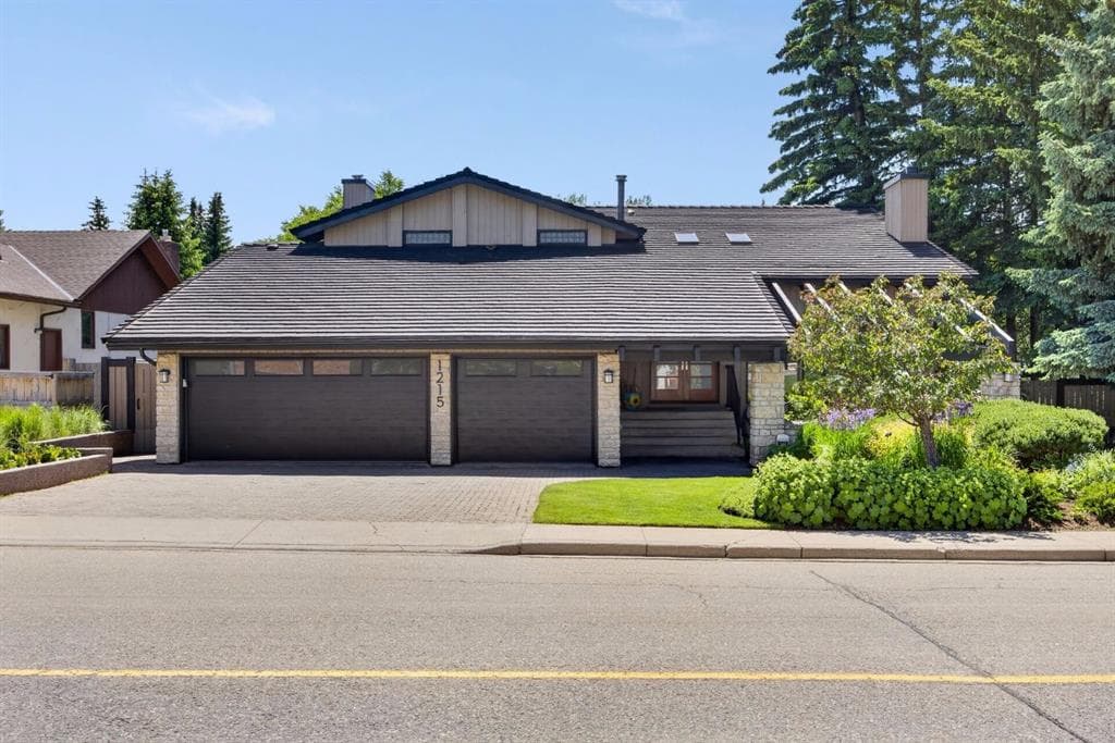 5-bed Detached for sale at 1215 Varsity Estates Drive NW, Calgary