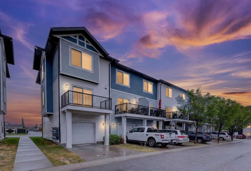 2-bed Townhouse for sale at 337 Taralake Way NE, Calgary