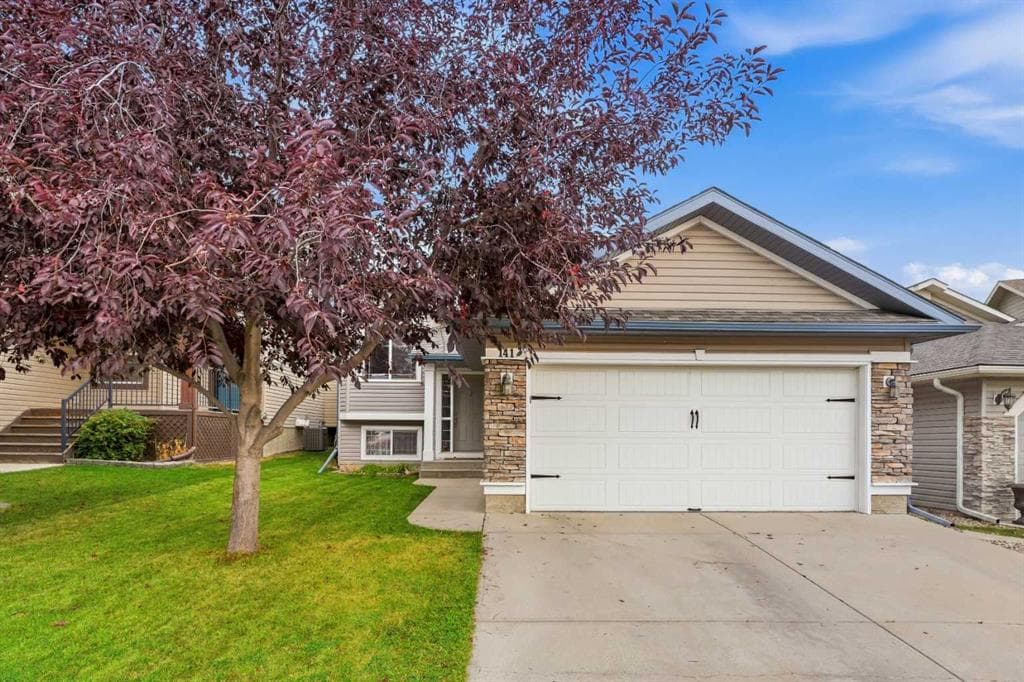 4-bed Detached for sale at 141 Thornfield Close SE, Airdrie