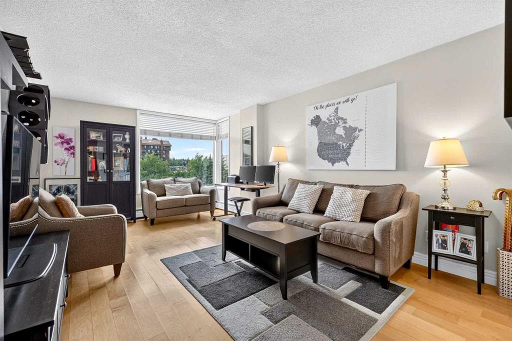 502, 1123 13 Avenue SW — photo 1