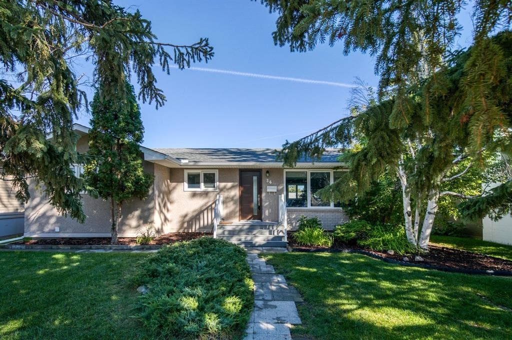 3-bed Detached for sale at 36 Bracebridge Crescent SW, Calgary