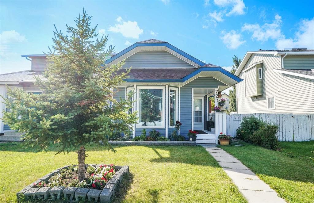 3-bed Detached for sale at 72 Martindale Close NE, Calgary