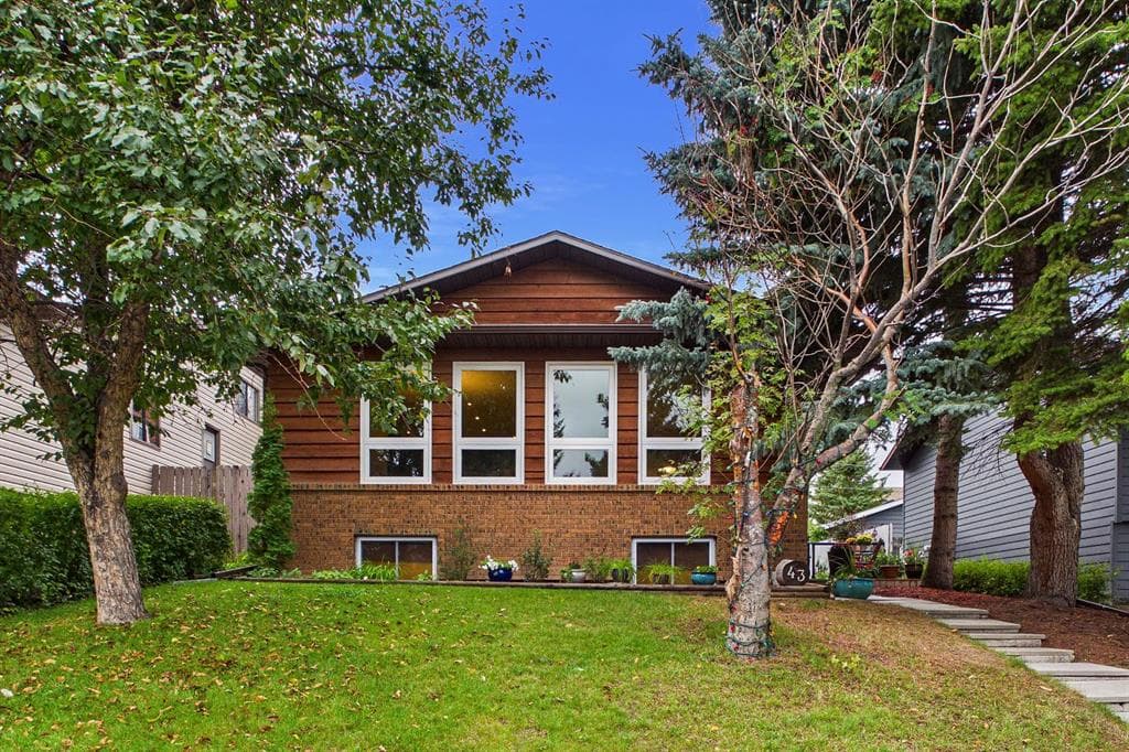 5-bed Detached for sale at 43 Beaconsfield Rise NW, Calgary