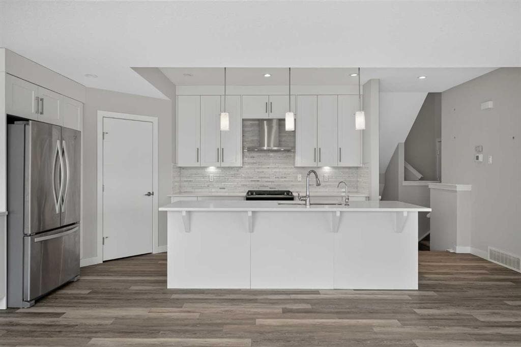 4-bed Townhouse for sale at 4, 2416 30 Street SW, Calgary