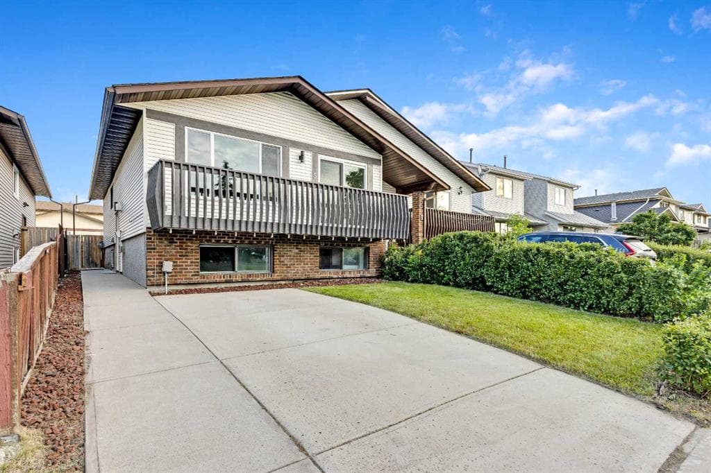 5 Templemont Road NE — photo 1