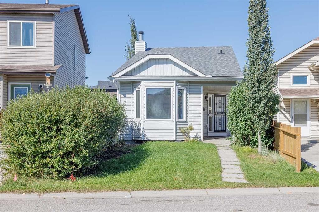 3-bed Detached for sale at 5 Erin Grove Place SE, Calgary