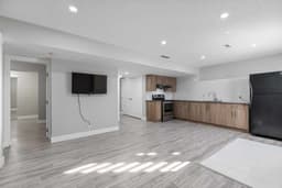 Thumbnail 38