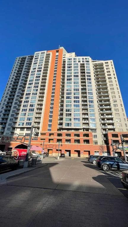 1206, 1053 10 Street SW — photo 1