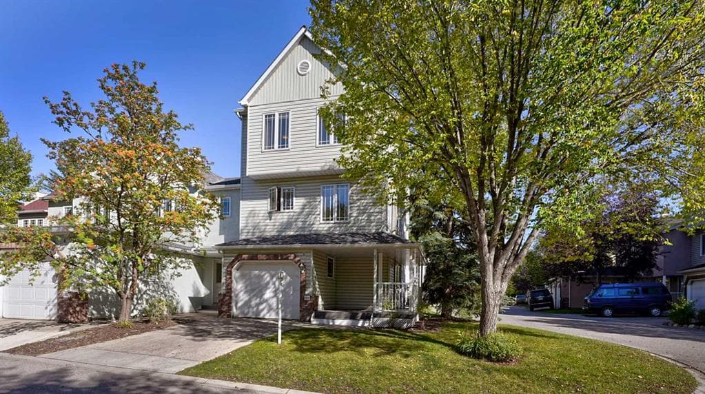 192 Inglewood Cove SE — photo 1