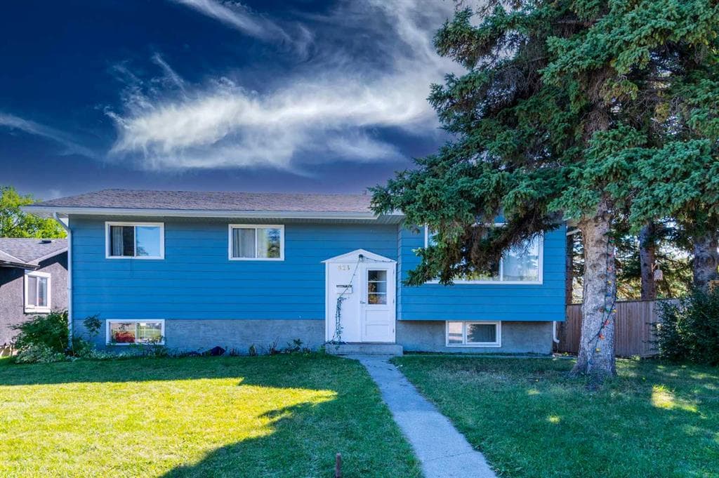 823 Sabrina Road SW — photo 1