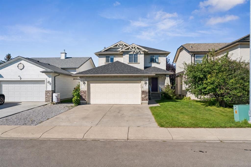 8 Fairways Place NW — photo 1