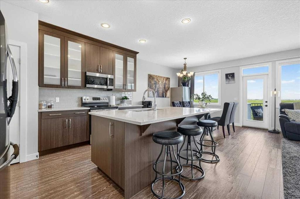61 Hanson Lane NE — photo 1
