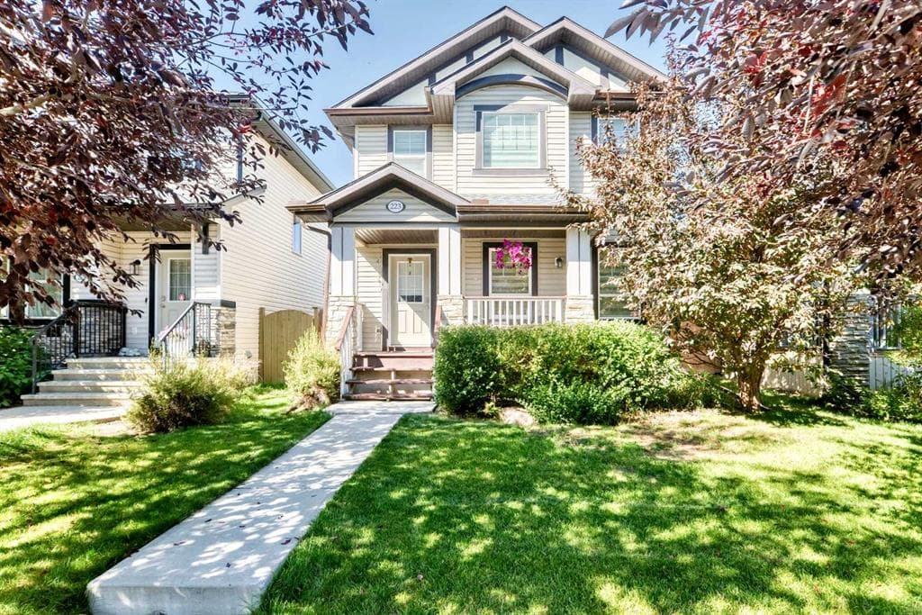 223 Skyview Ranch Way NE — photo 1