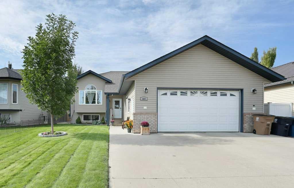 227 Meadowbrook Drive — photo 1
