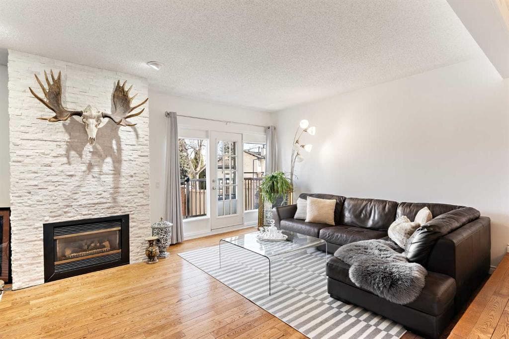33, 448 Strathcona Drive SW — photo 1