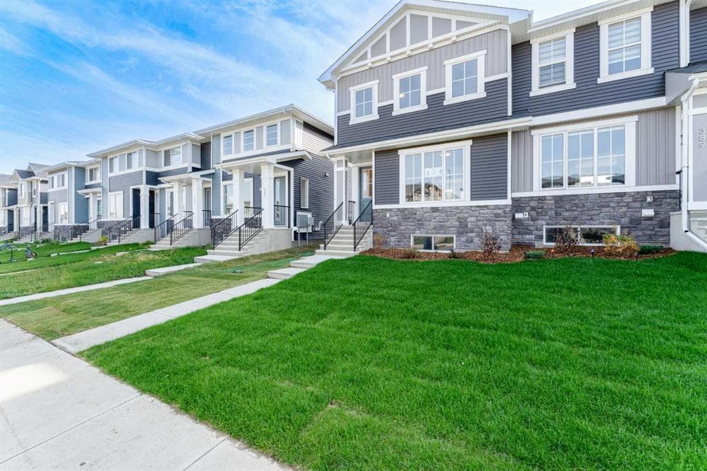 385 Waterford Boulevard — photo 1
