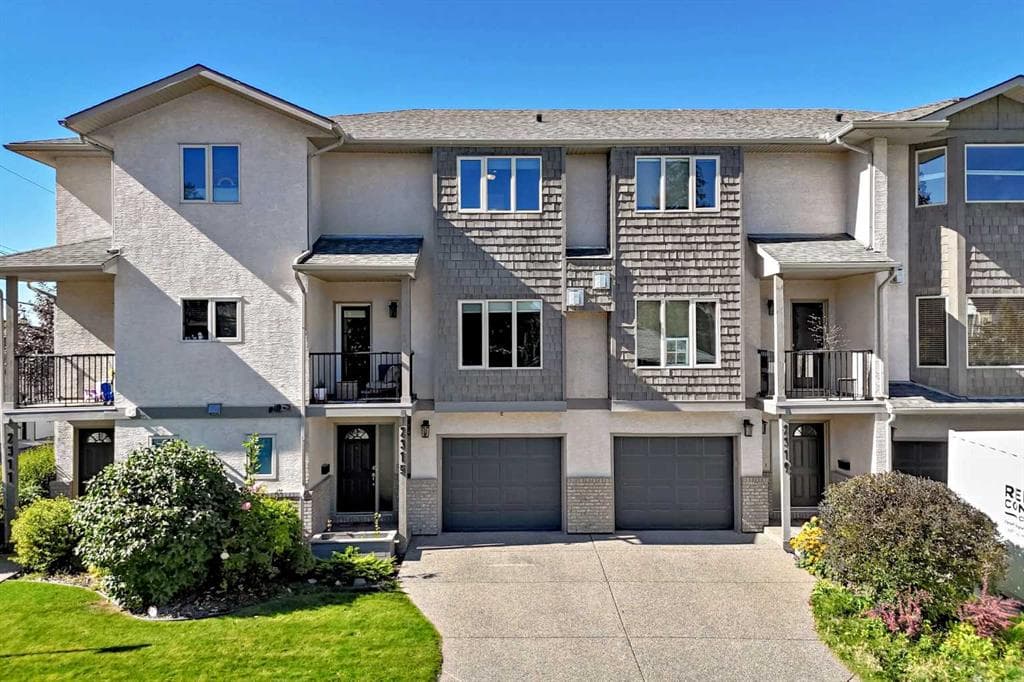 2-bed Townhouse for sale at 2315 1 Street NE, Calgary