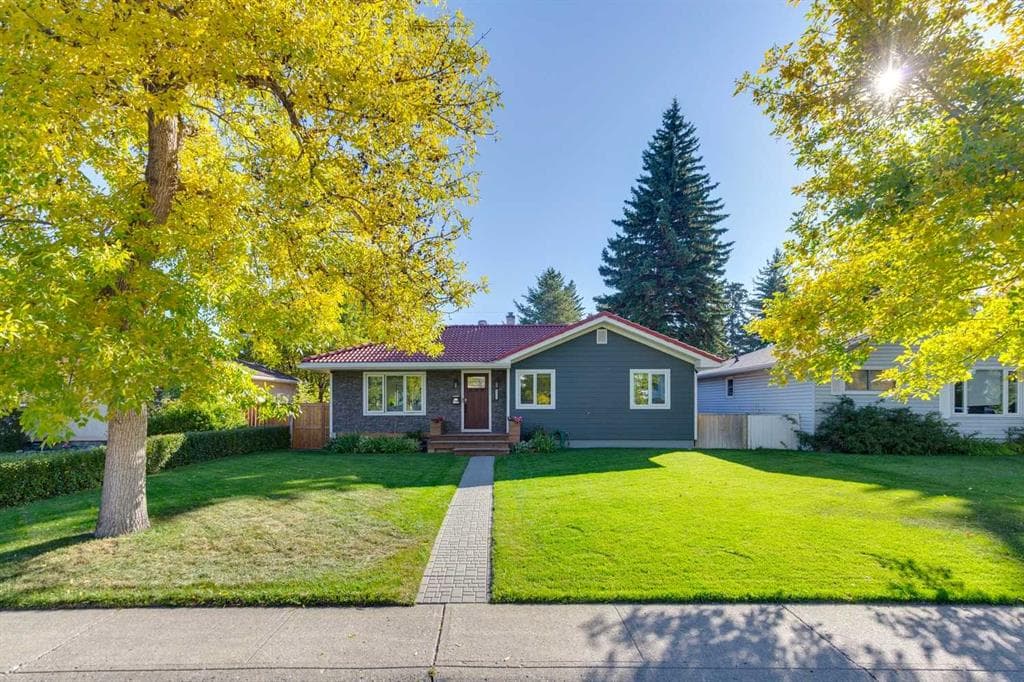 3-bed Detached for sale at 4212 45 Street SW, Calgary