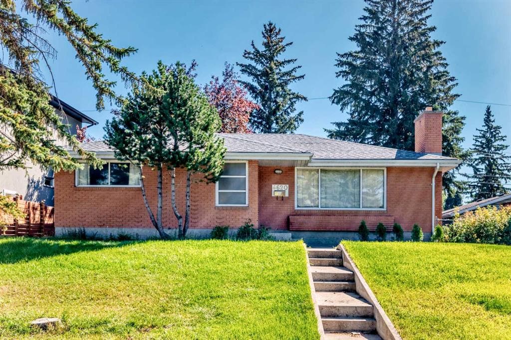 5-bed Detached for sale at 4620 Voyageur Drive NW, Calgary