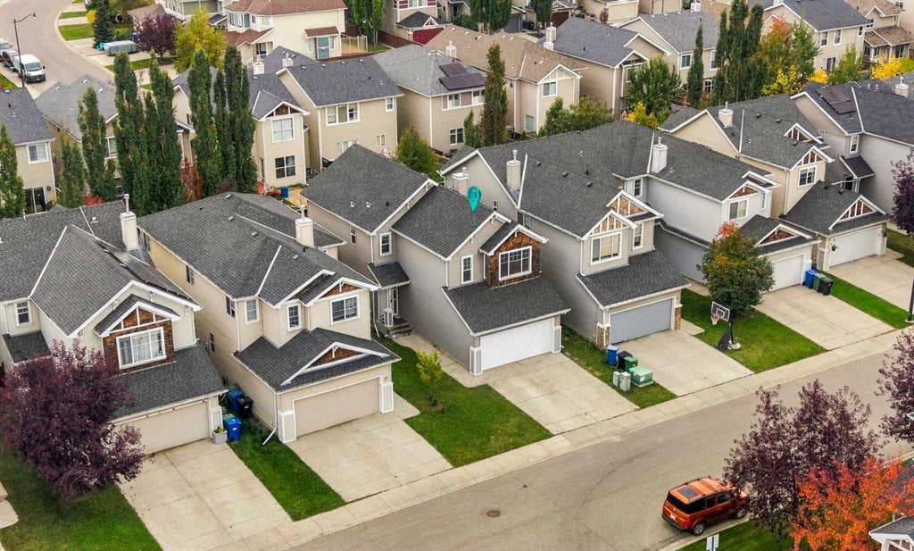 16 Cougartown Place SW — photo 1