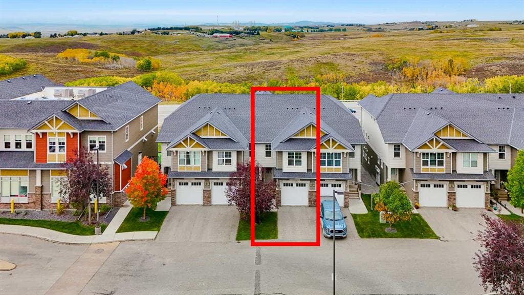 3-bed Townhouse for sale at 627, 101 Sunset Drive, Cochrane