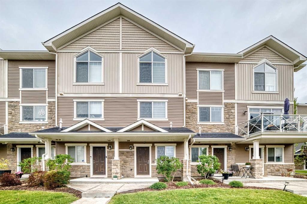 2-bed Townhouse for sale at 97 Skyview Ranch Manor NE, Calgary