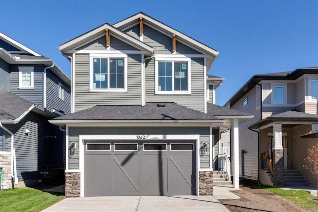 1062 Bayview Crescent SW — photo 1