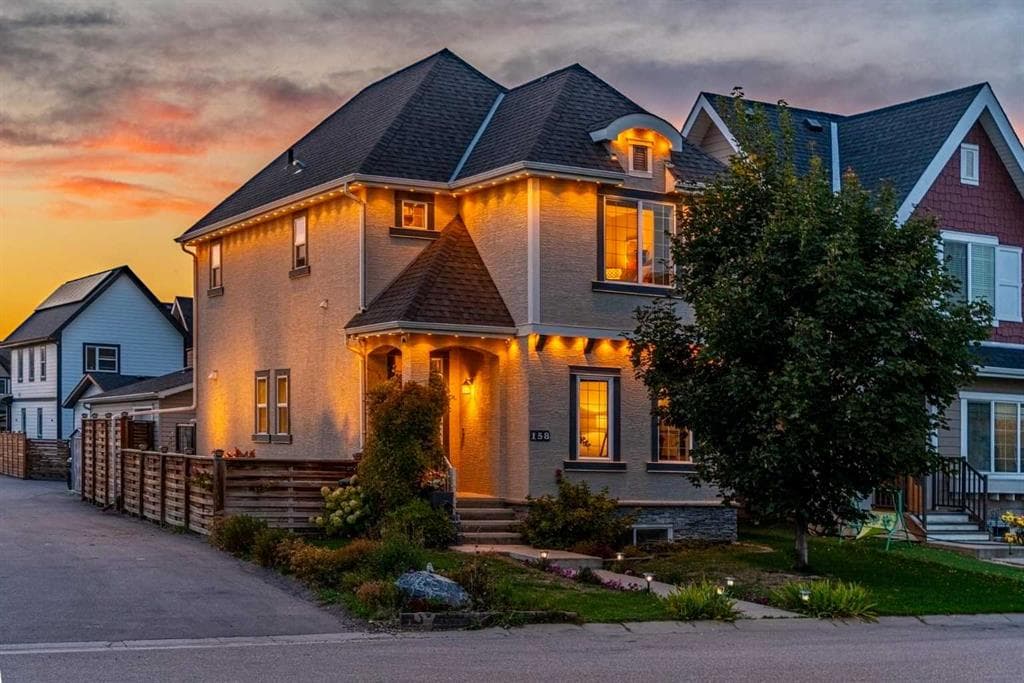158 Mahogany Grove SE — photo 1