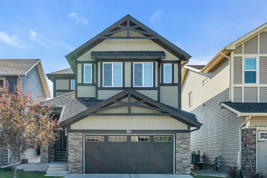 21 Mount Rae Heights — photo 1