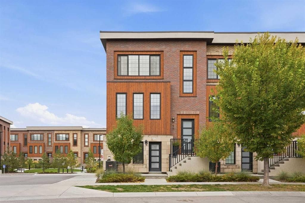 85 Greenbriar Place NW — photo 1