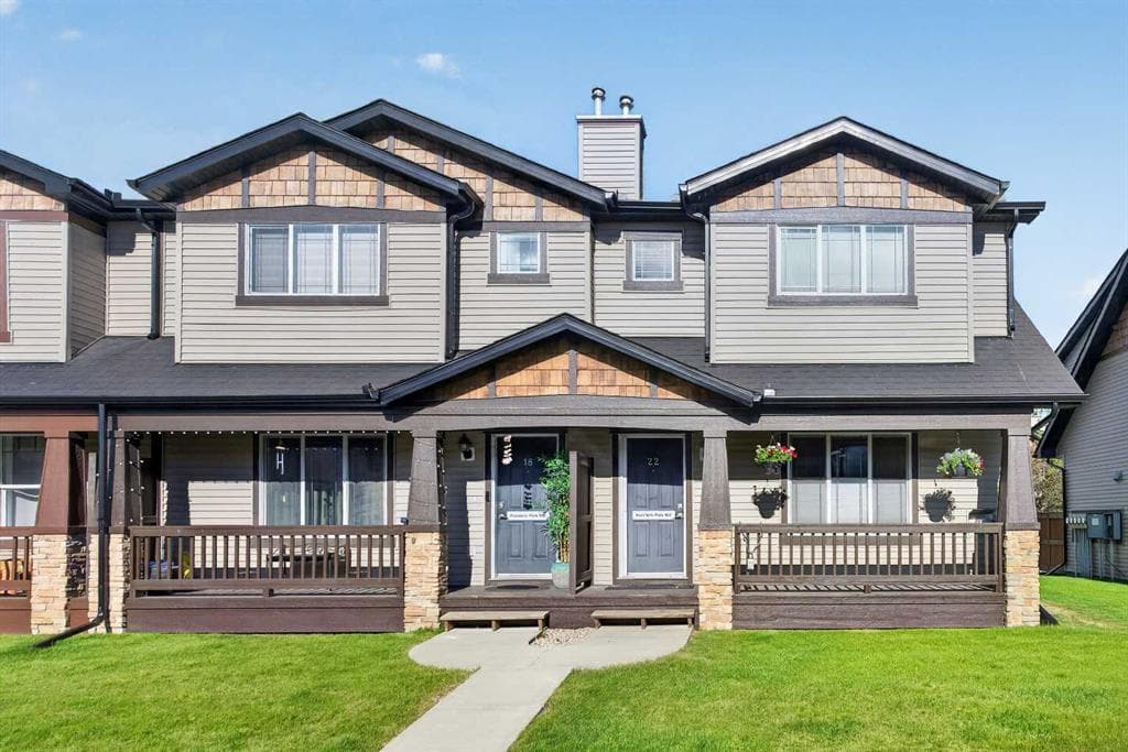 3-bed Townhouse for sale at 22 Panatella Park NW, Calgary